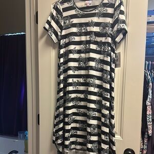 LulaRoe Black/white floral Carly